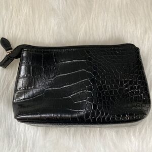 Frankie and Johnnie Black Croc Print Purse